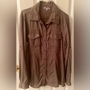 Charlotte Russe Blouse Casual BROWN Sz L Chest Pockets, Roll Tab Sleeves Snaps